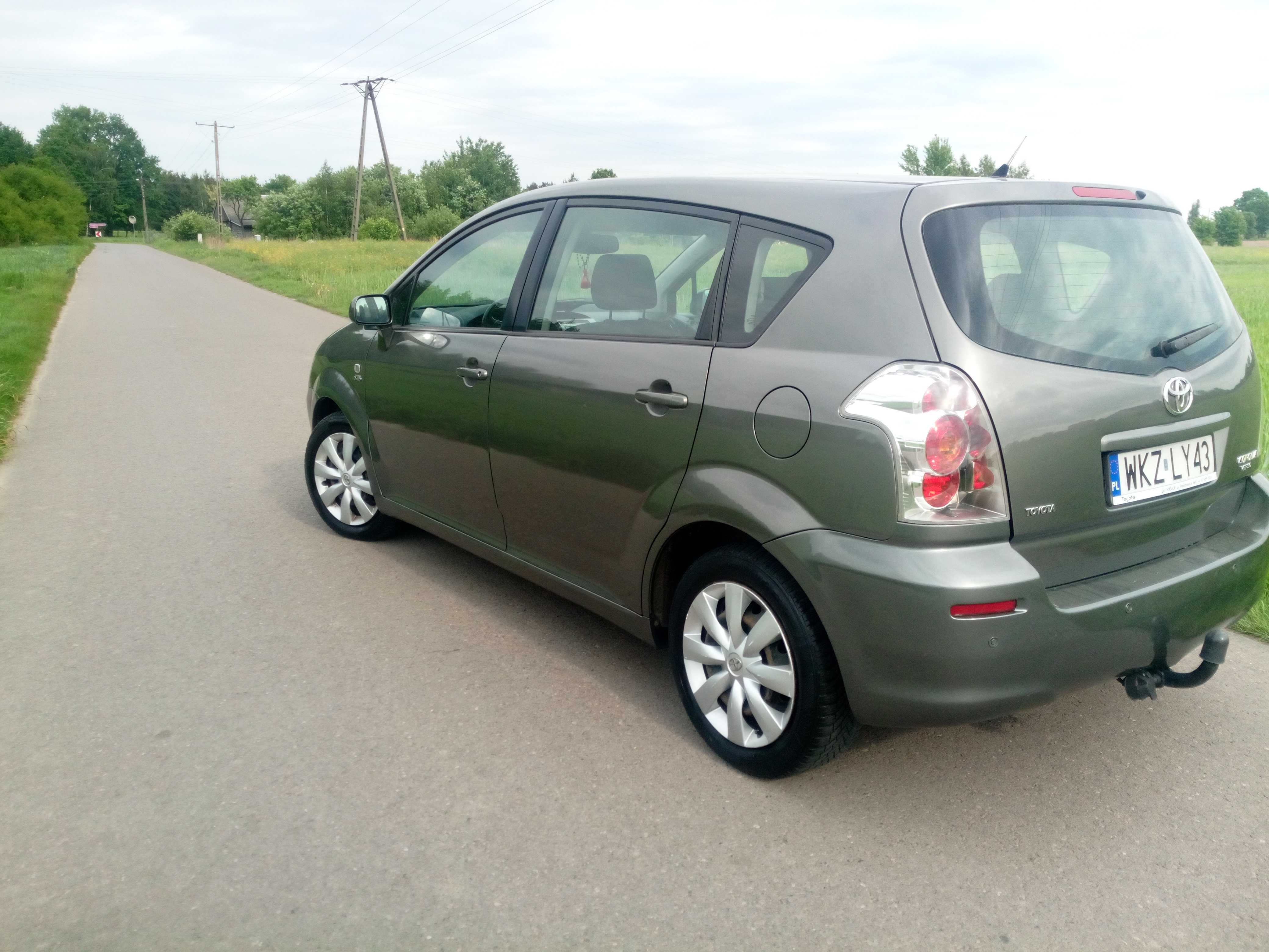 Ładna Toyota 2.0 diesel klima elektryka super stan