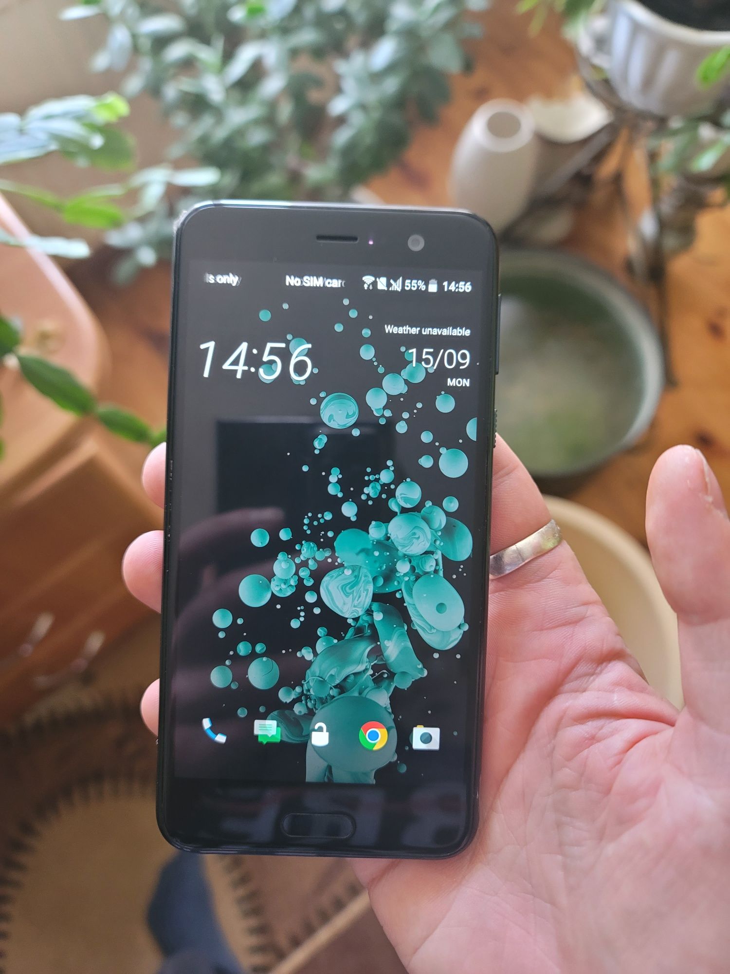 Продам HTC U Play