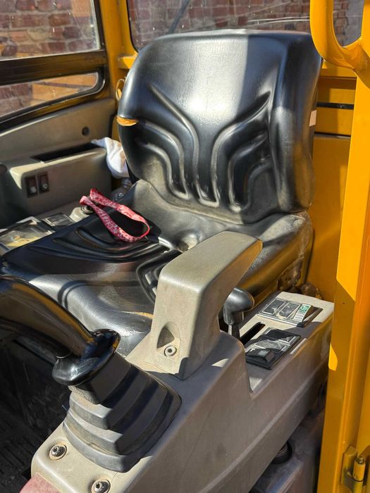 Minikoparka Volvo EC15 B + 3 łyżki