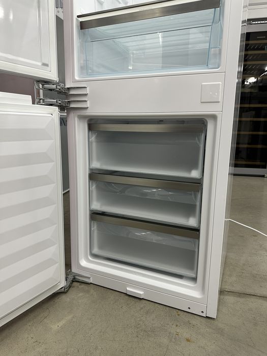 Вбудований холодильник Miele KFN 7734 WiFi | NoFrost холодильник миле