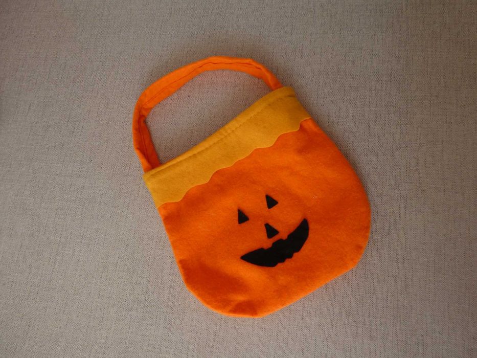 Bolsinha Halloween em Tecido