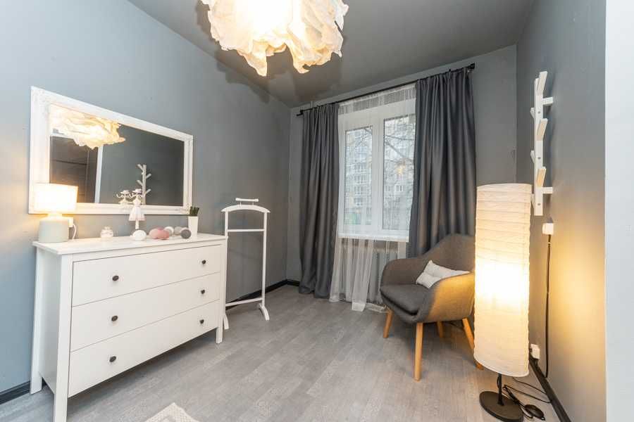 2 кімн, Квартира подобово/посуточно Київ. Зодчих 56. Святошинський.