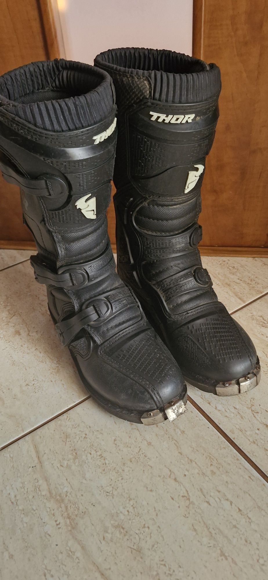 Buty cross 39 THOR
