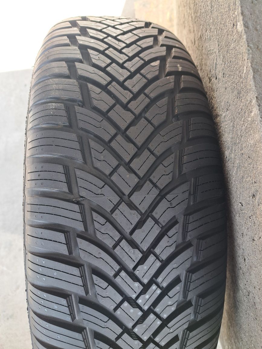 Всесезонні шини STARMAXX MAXX Out st582 215/65 R16 102V XL