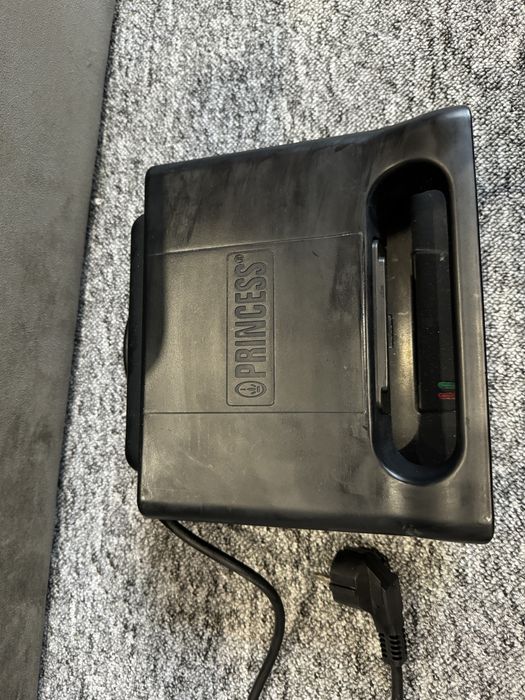 Бутербродниця princess