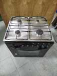 Placa e forno Teka em inox.