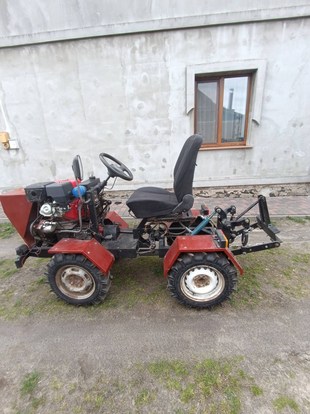 Продам тракторця.