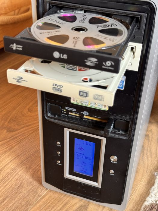 Komputer stacjonarny – Gigabyte / NVIDIA GeForce / Windows 64