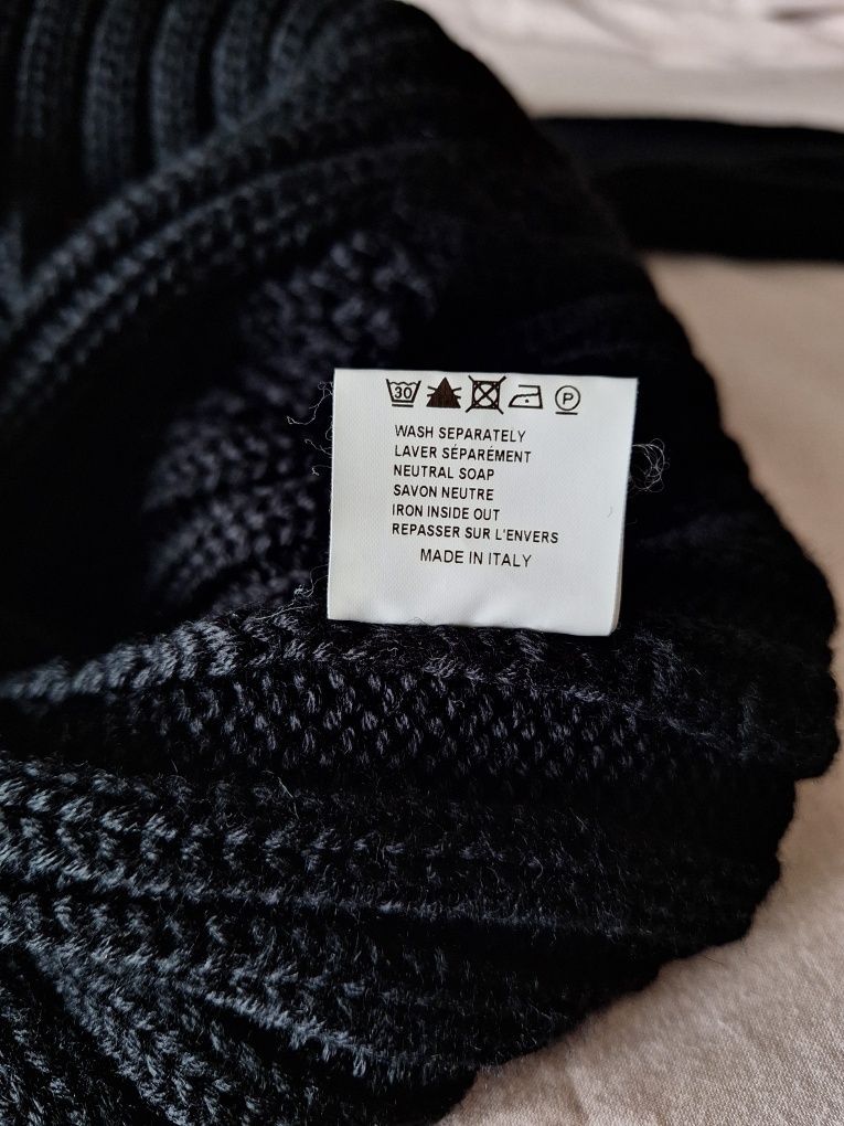Camisola preta inverno da marca Azzaro M/L