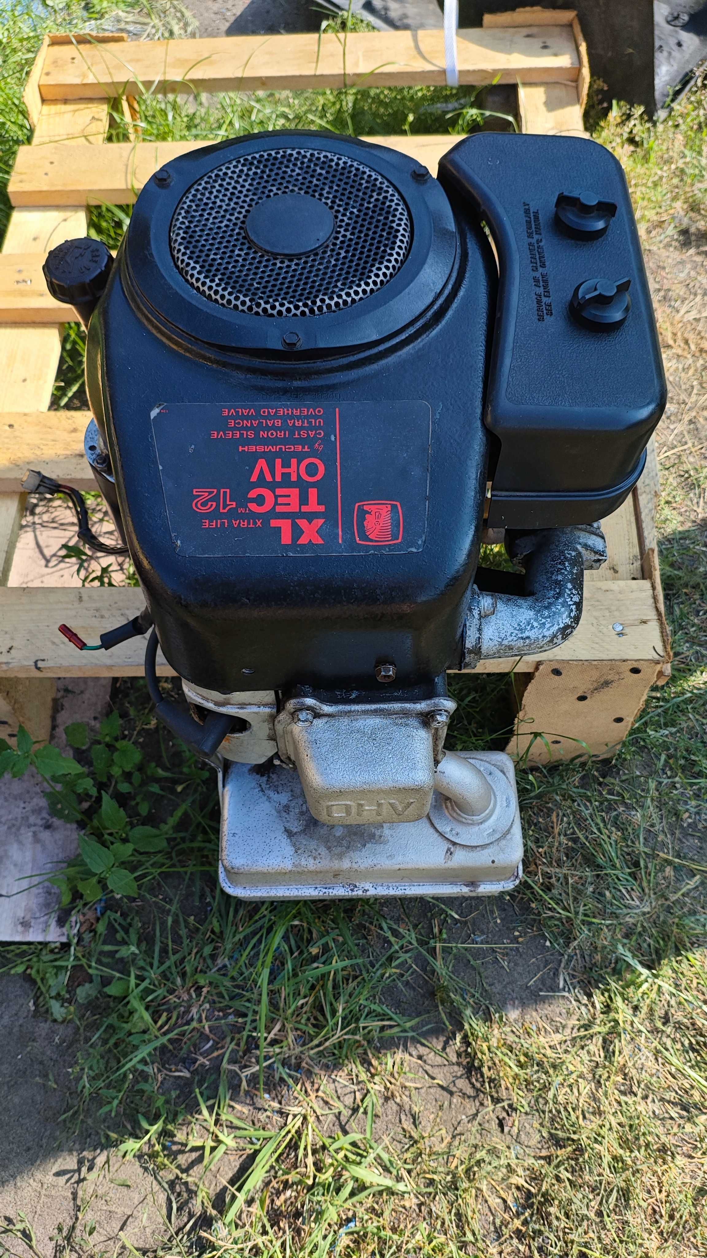 Sprzedam silnik do kosiarki/traktorka Tecumseh 12HP