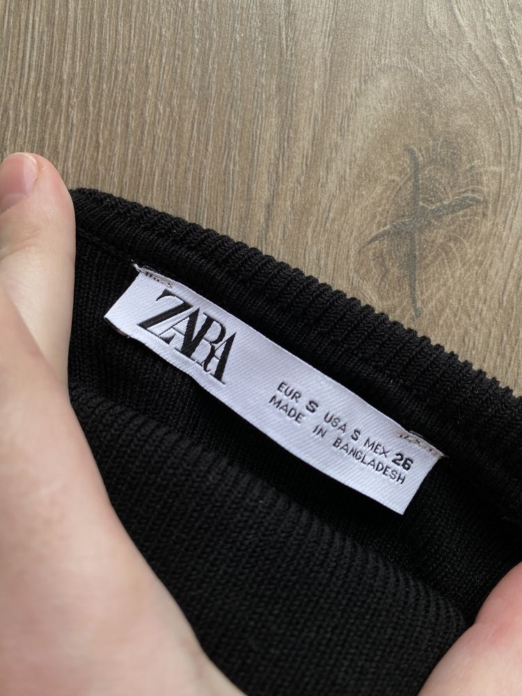 Базовий гольф Zara