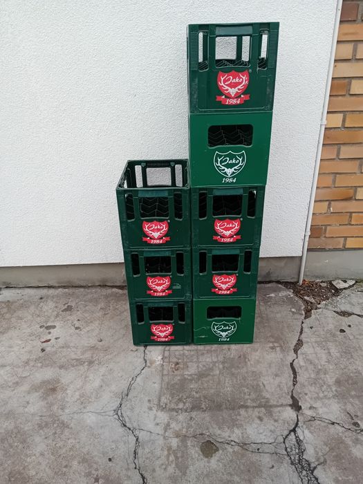 Skrzynki od piwa transportery