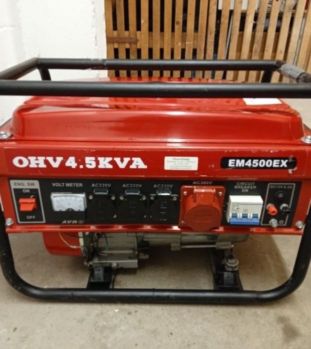 Продам бензинові генератори різних потужностей .