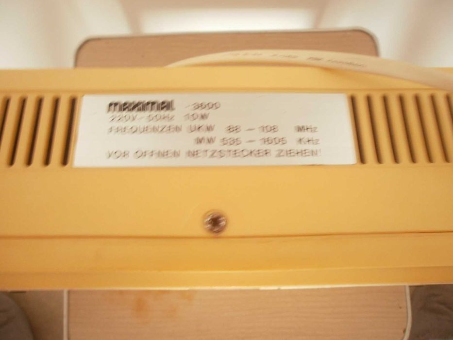 rádio despertador antigo