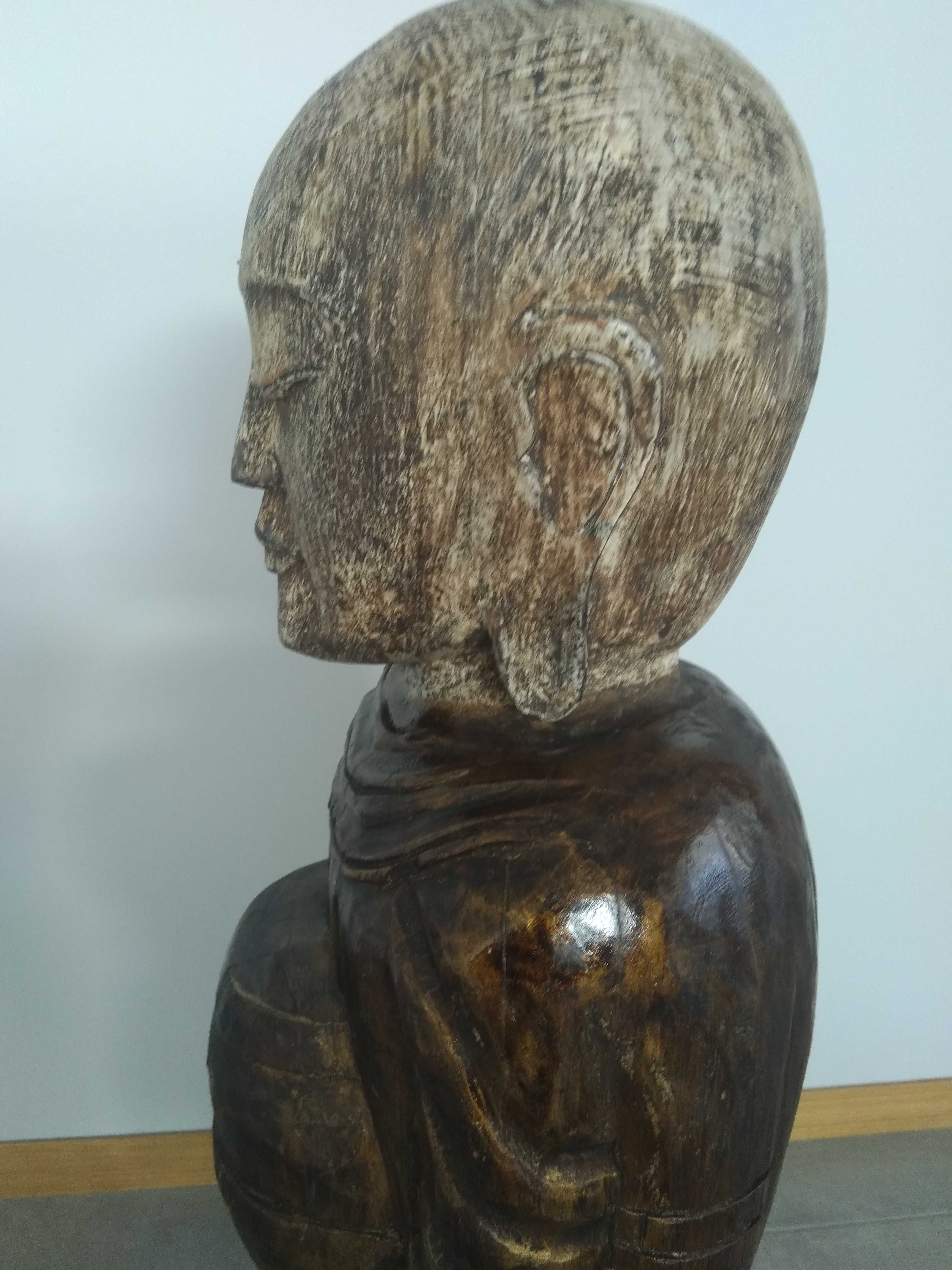 Estatueta Monge Oriental – Artesanal - Madeira Exótica