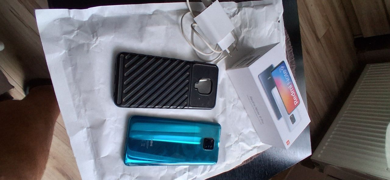 Sprzedam redmi note 9 pro 6 GB ram-u 64 ROM