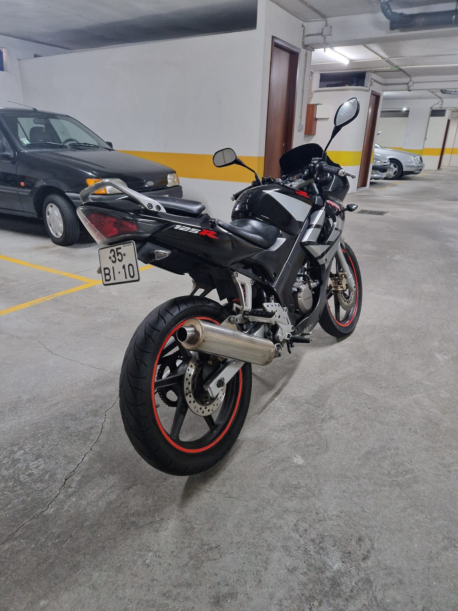 Vendo Honda CB 125 R