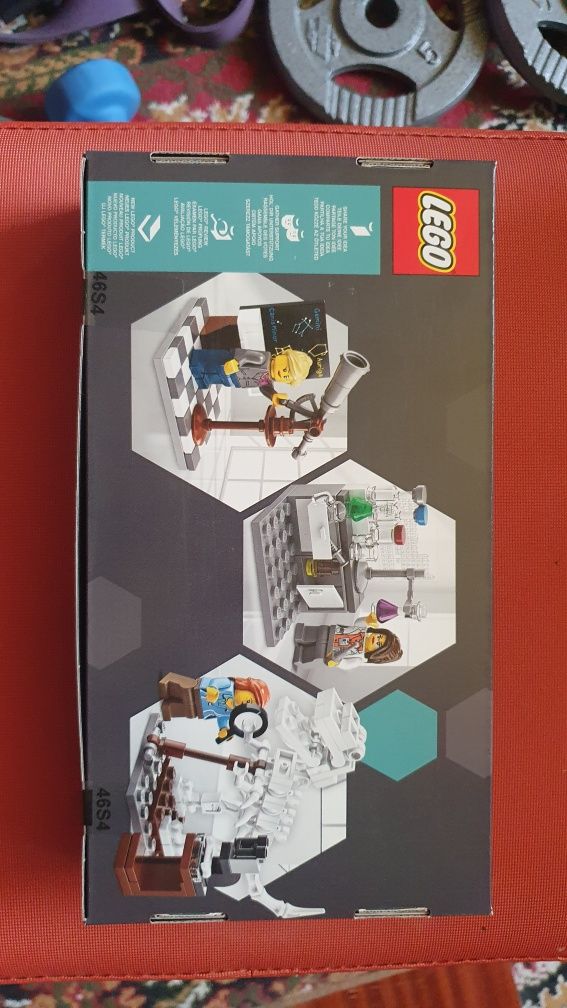 LEGO® 21110 Ideas - Ośrodek Badawczy