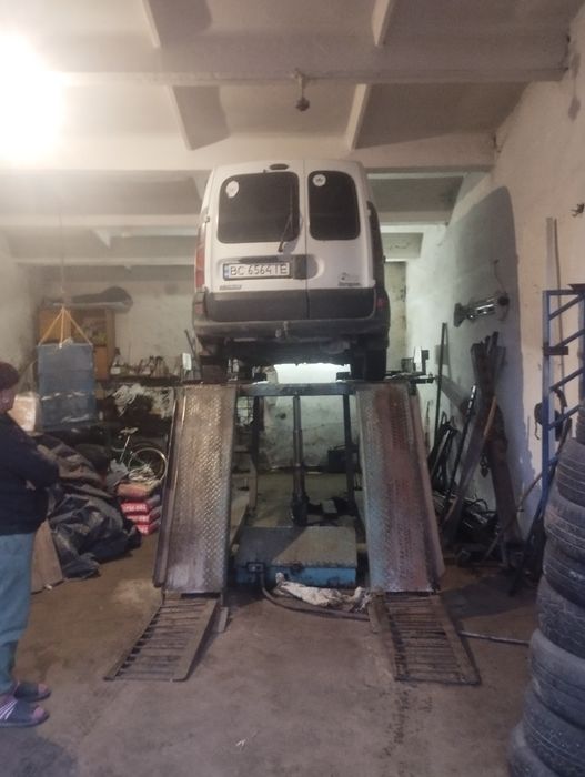 Продається renault kangoo 2000 року 1.9 дизель