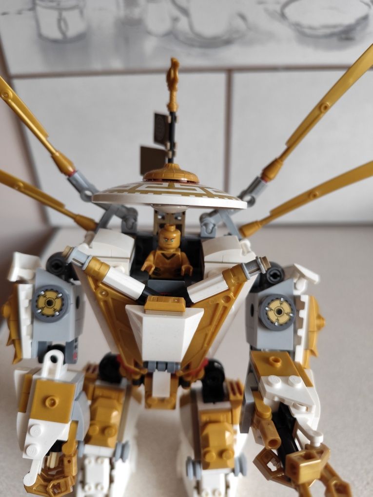 LEGO Ninjago Złota zbroja 71702