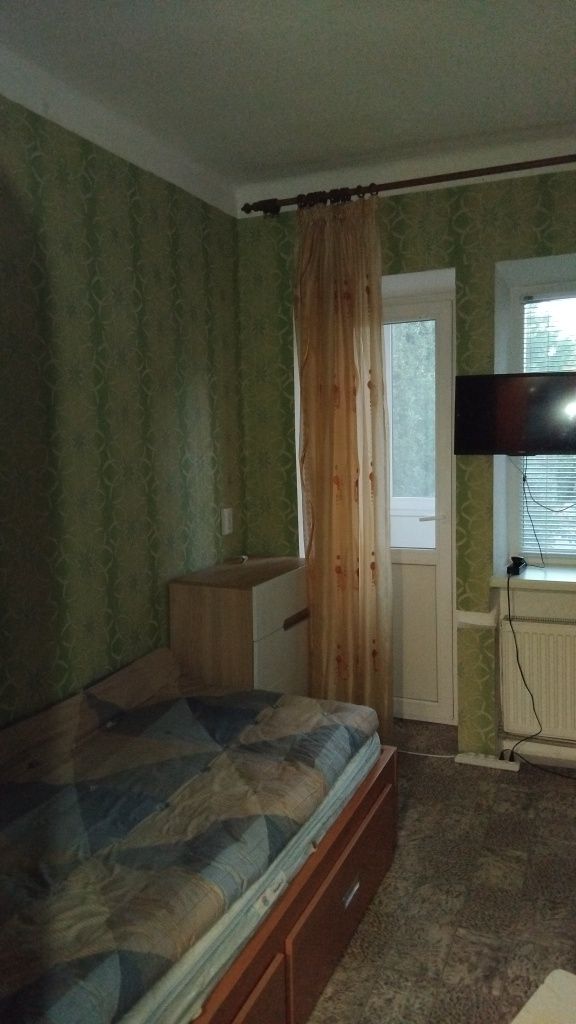 Сдам комнату в 3х комнатной квартири