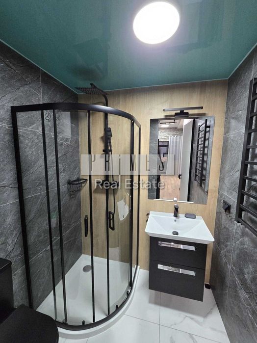 Продаж / Будинок / 400 м2 / Обухівський  район / Лісники