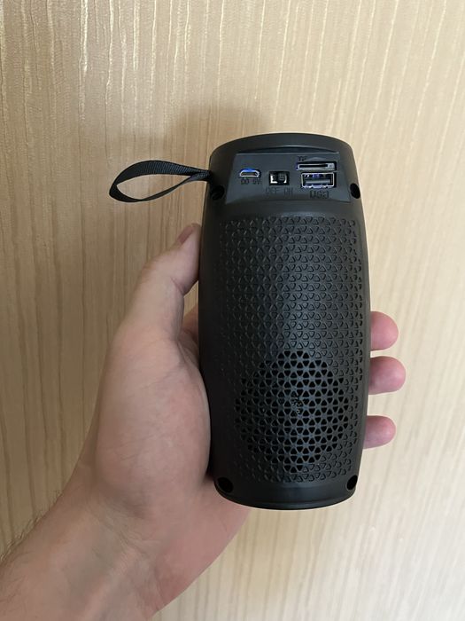 Блютуз колонка безпровідна на акумуляторі