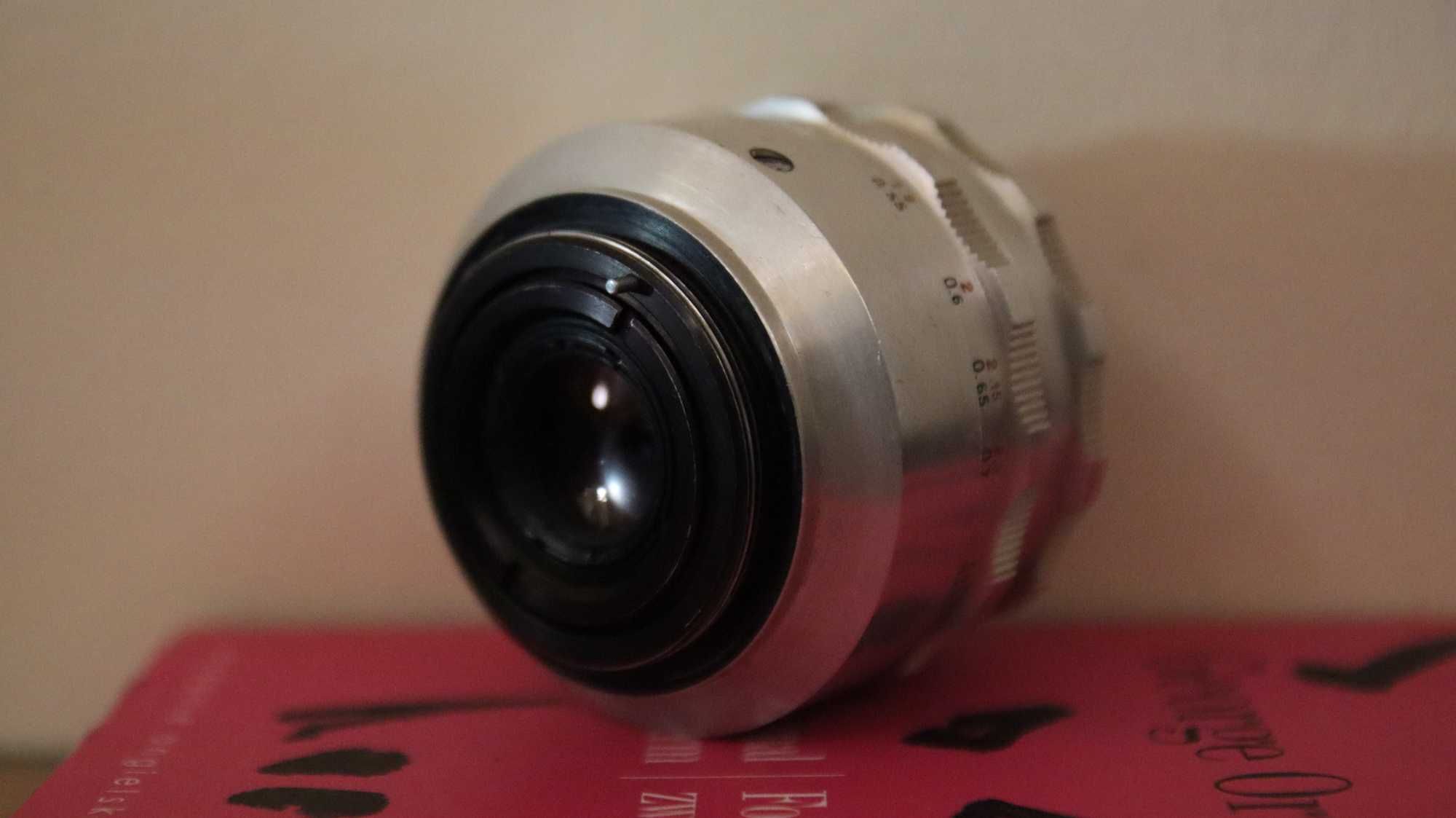 Pentacon FB z obiektywem Carl Zeiss Jena Tessar 2.8/50