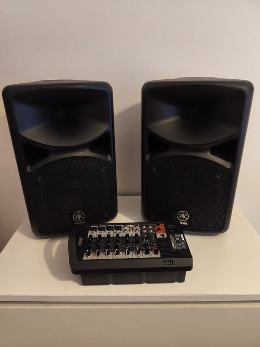 Sistema de som Yamaha Stagepas 400i