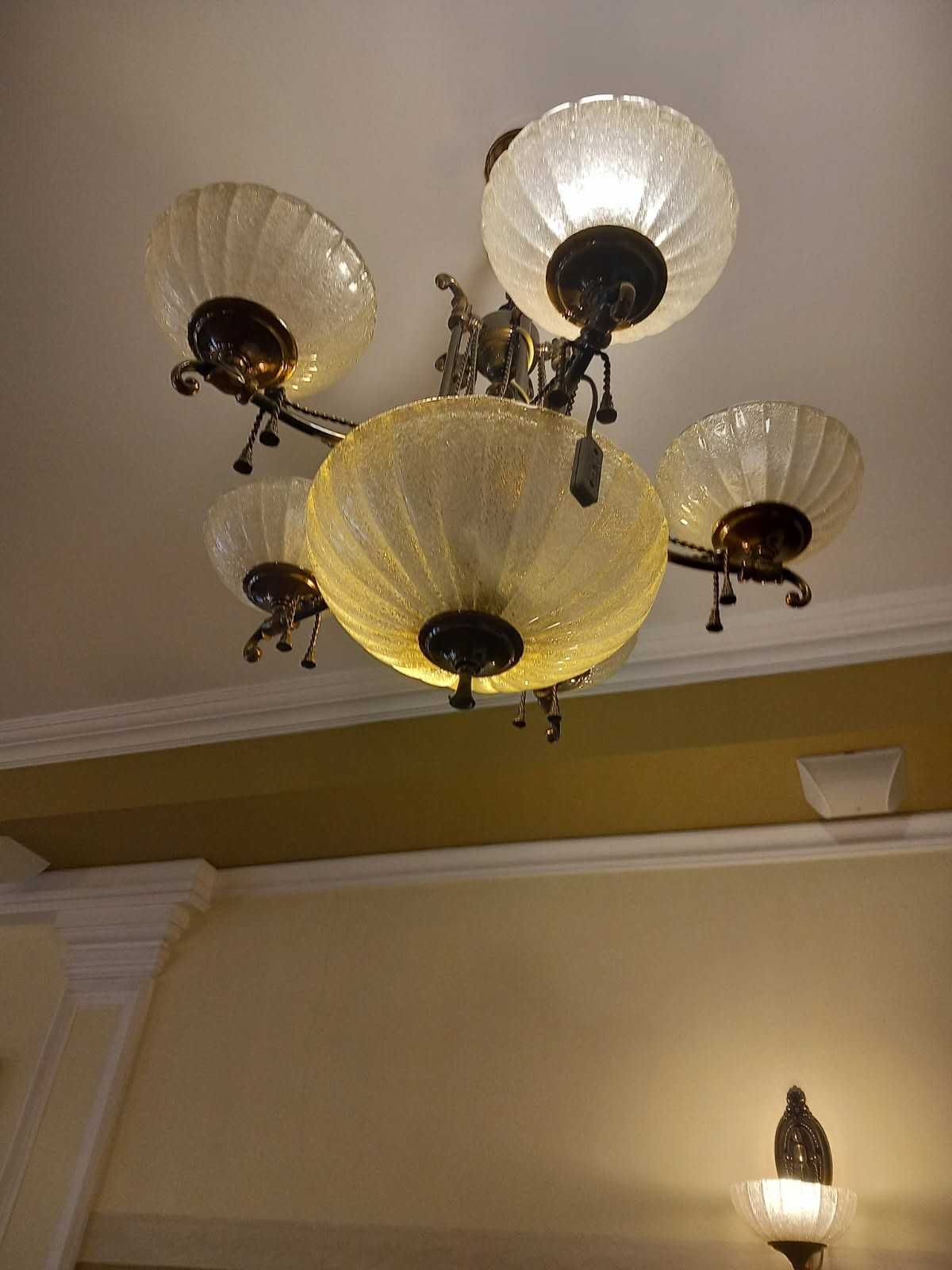 Lampa stylowa do salonu