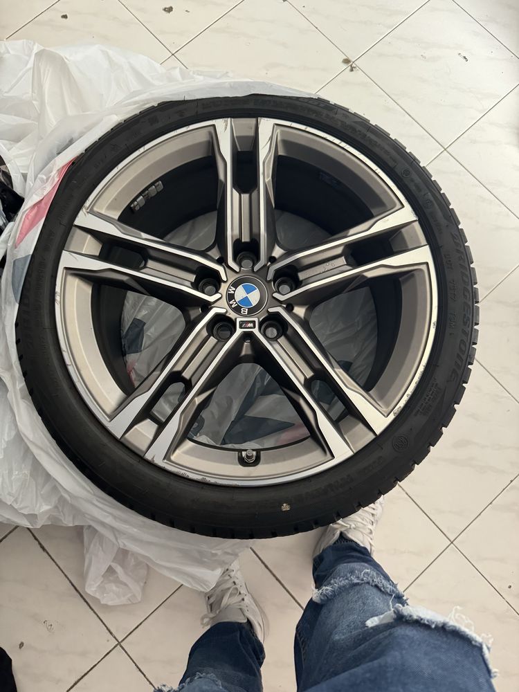 Jantes 18 com pneus BMW