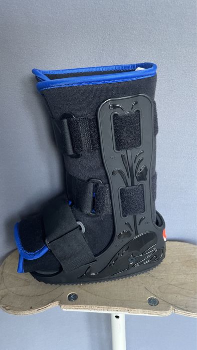 Minitrax- dziecięca stopowo-goleniowa-but marszowy Pediatric Walking