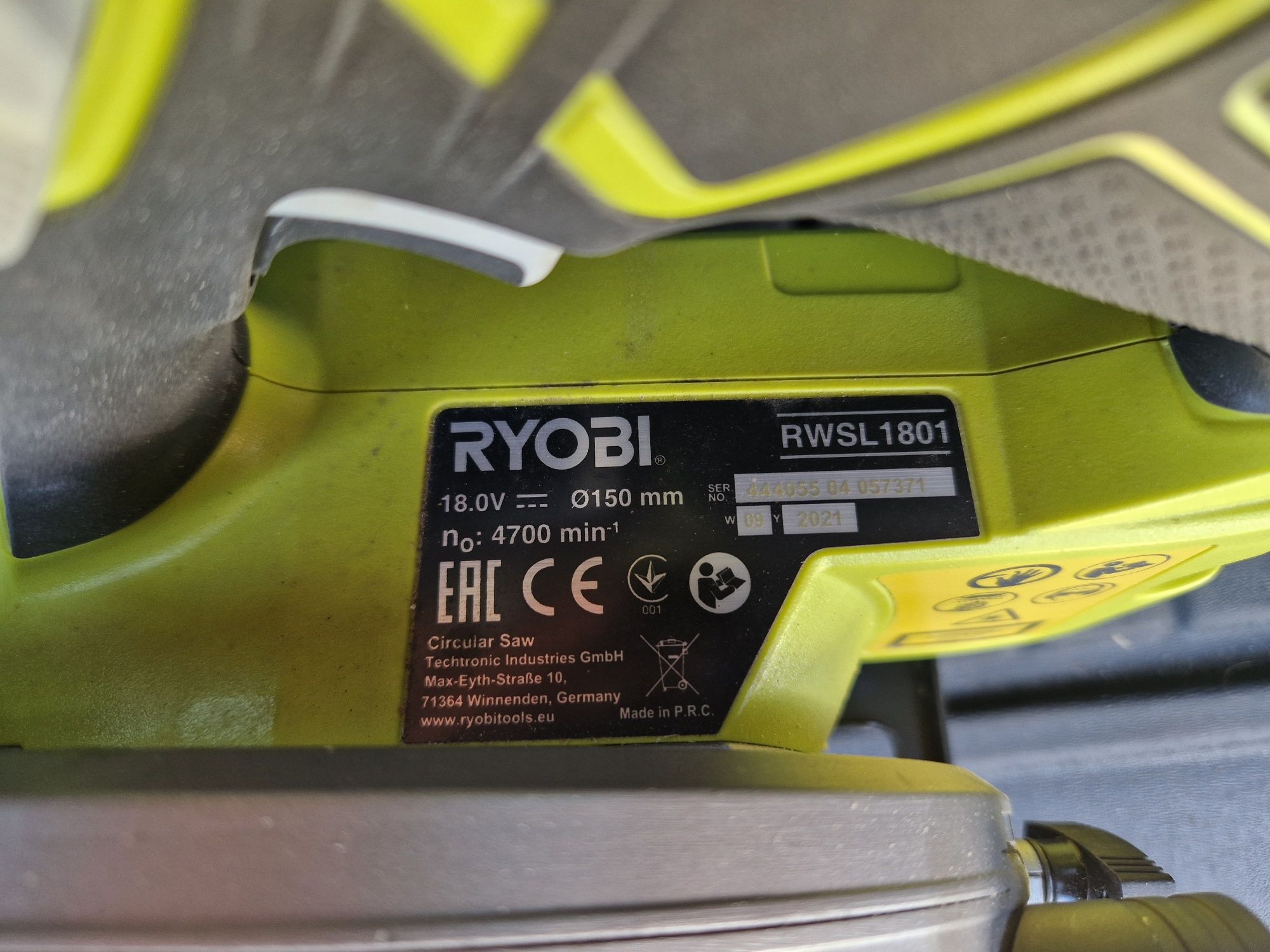 Pilarka Ryobi RWSL1802 18V
