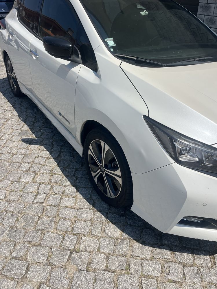 Nissan leaf como novo