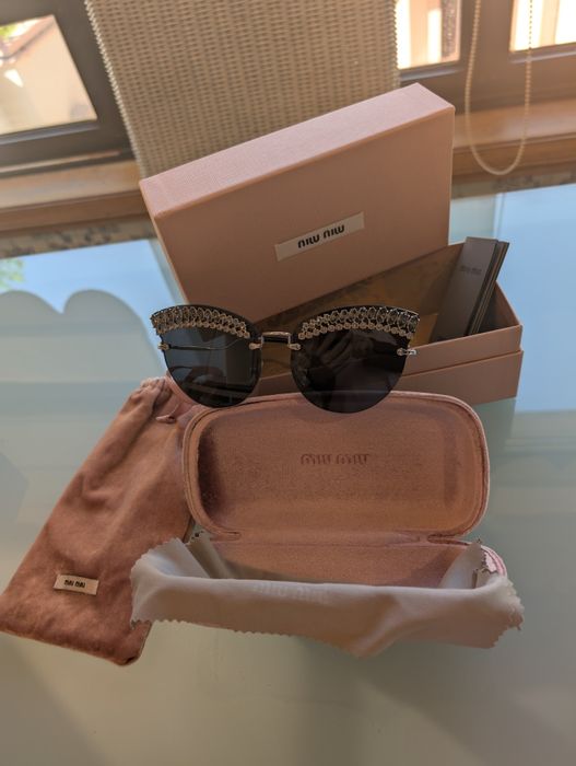ÓCULOS DE SOL MIU MIU com embalagem ORIGINAIS