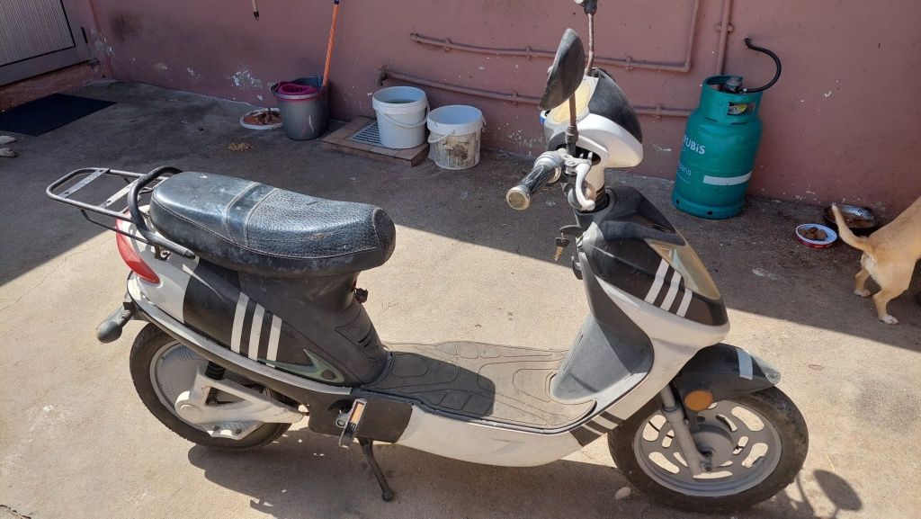 Moto elétrica s/bateria