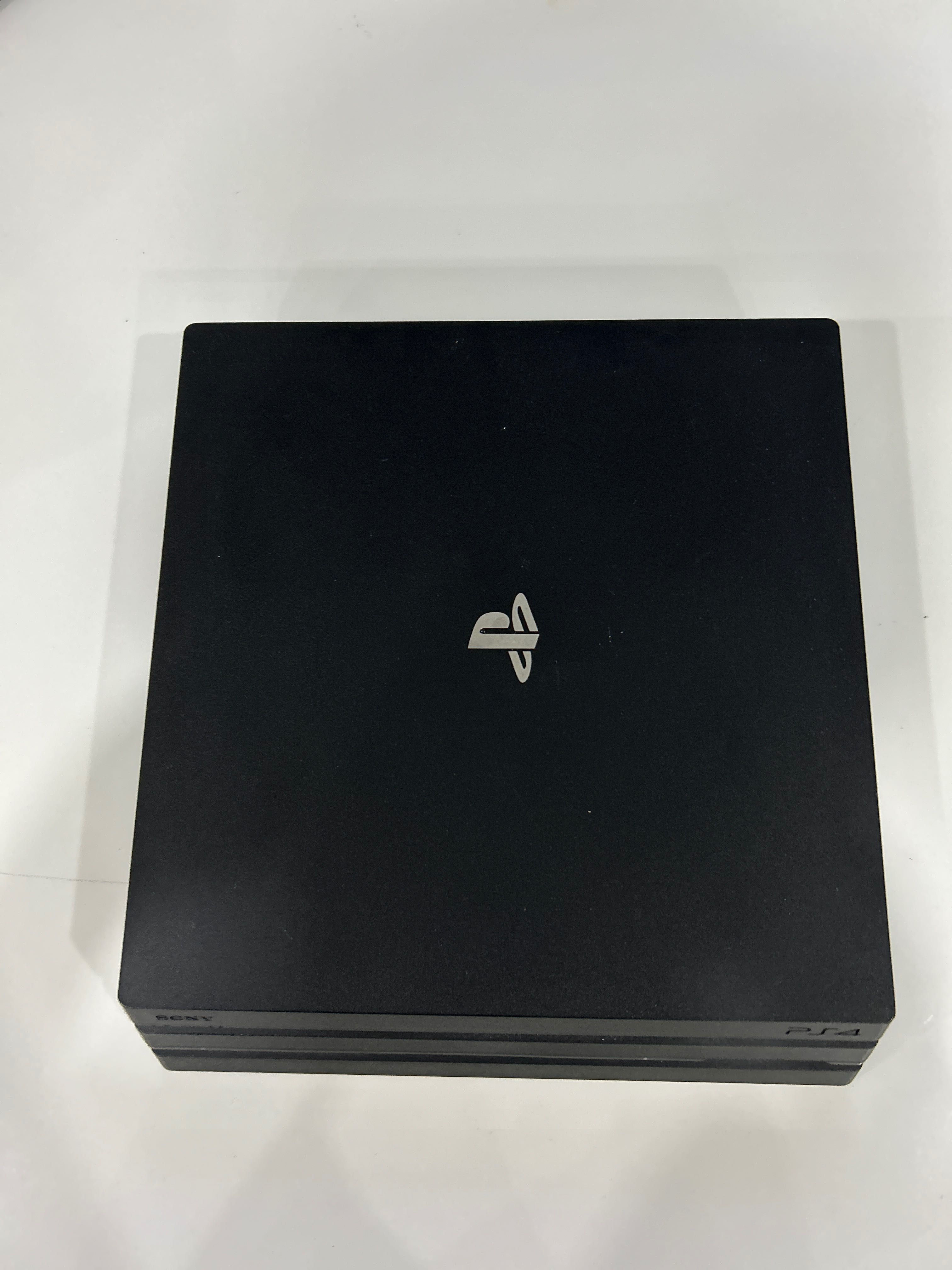 Ps4 pro de 1T está em perfeito estado