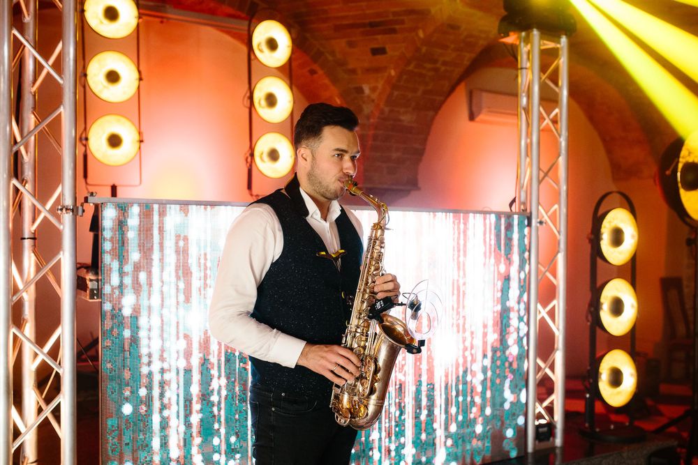 DJ / Konferansjer ,Sax & Piano LiveAct na bankiet, wesele, imprezę