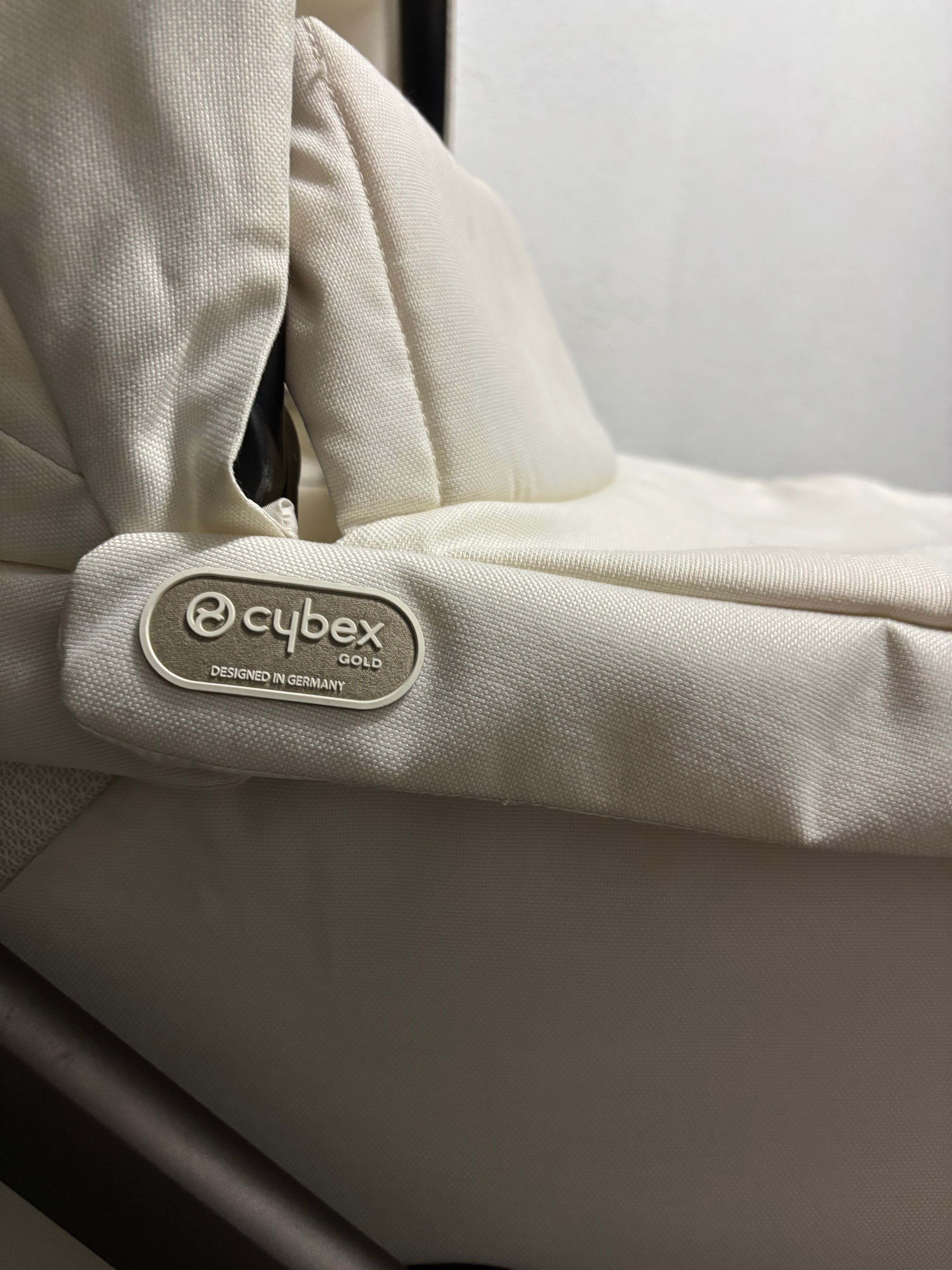 Carrinho Combinado Cybex Balios S Lux com “Seat Pack” e alcofa