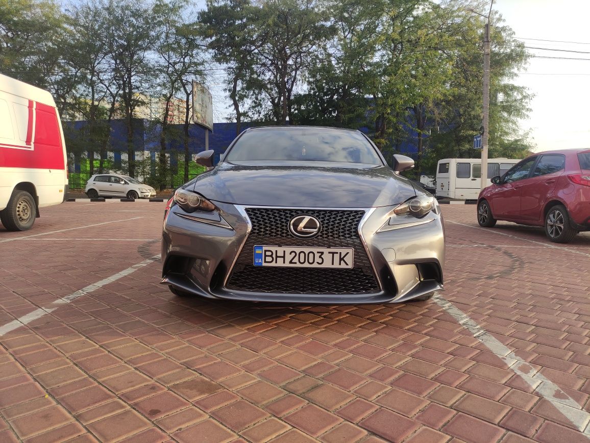 Lexus IS F-sport