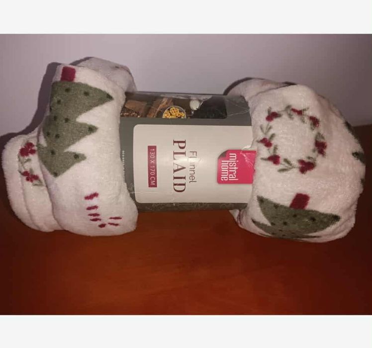 Nowy Koc pled dekoracyjny świąteczny 130x170 w choinki