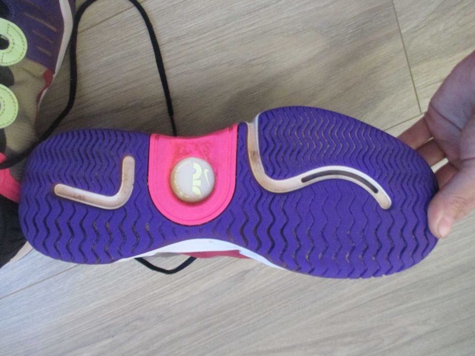 Кроссовки Nike размер 40,5 евро 6,5