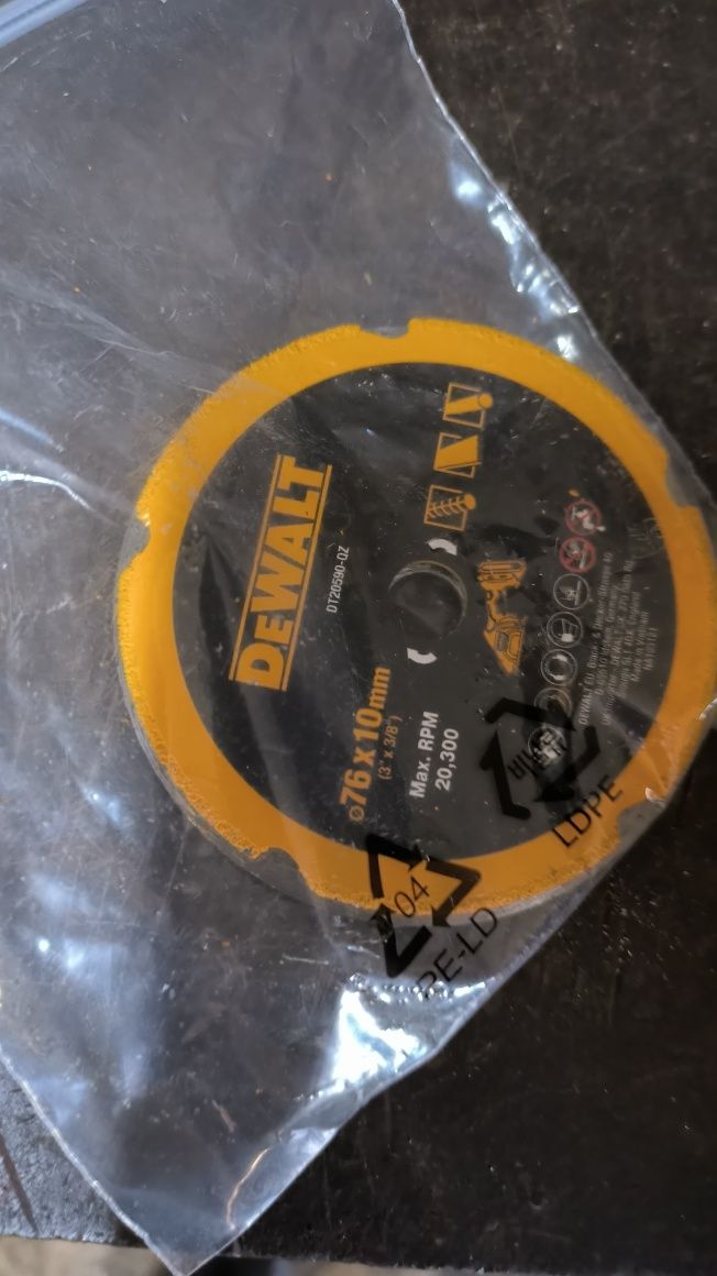 Piła tarczowa DeWalt DCS 438N