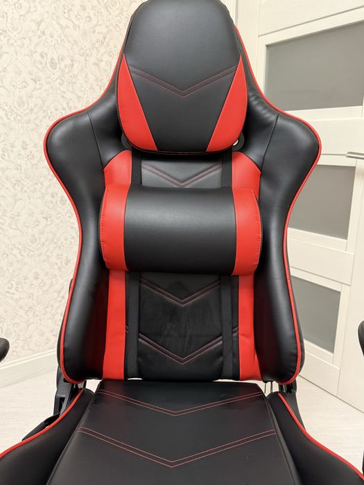 Продам геймерське крісло