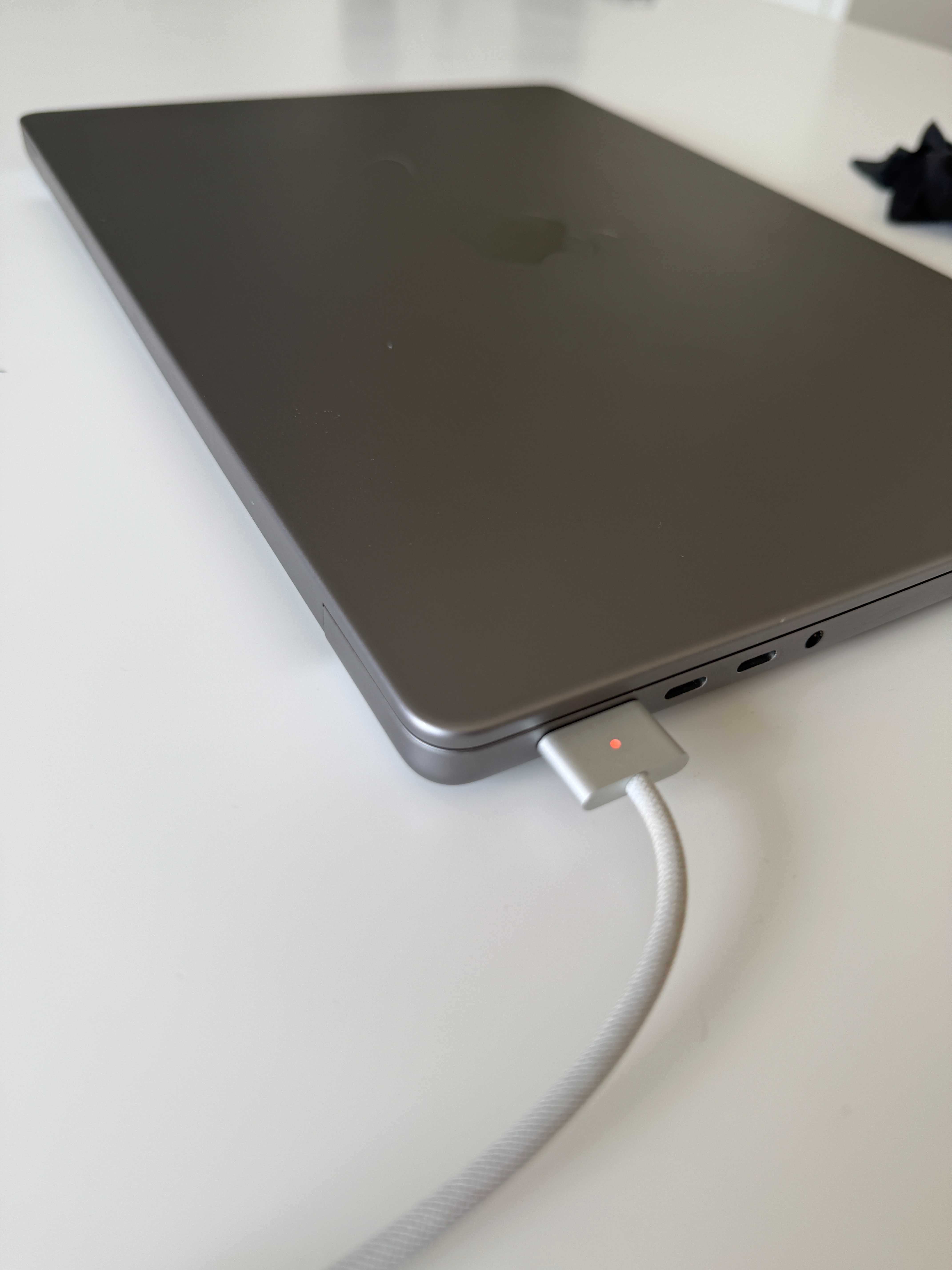 MacBook Pro 14" (2021) with M1 Pro Chip – 512GB SSD, 16GB RAM