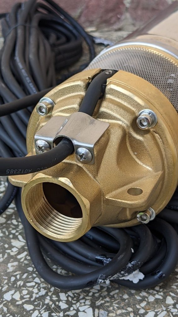 SKM 150 напір 90 м потужність 1.1 кВт 20 м кабель
