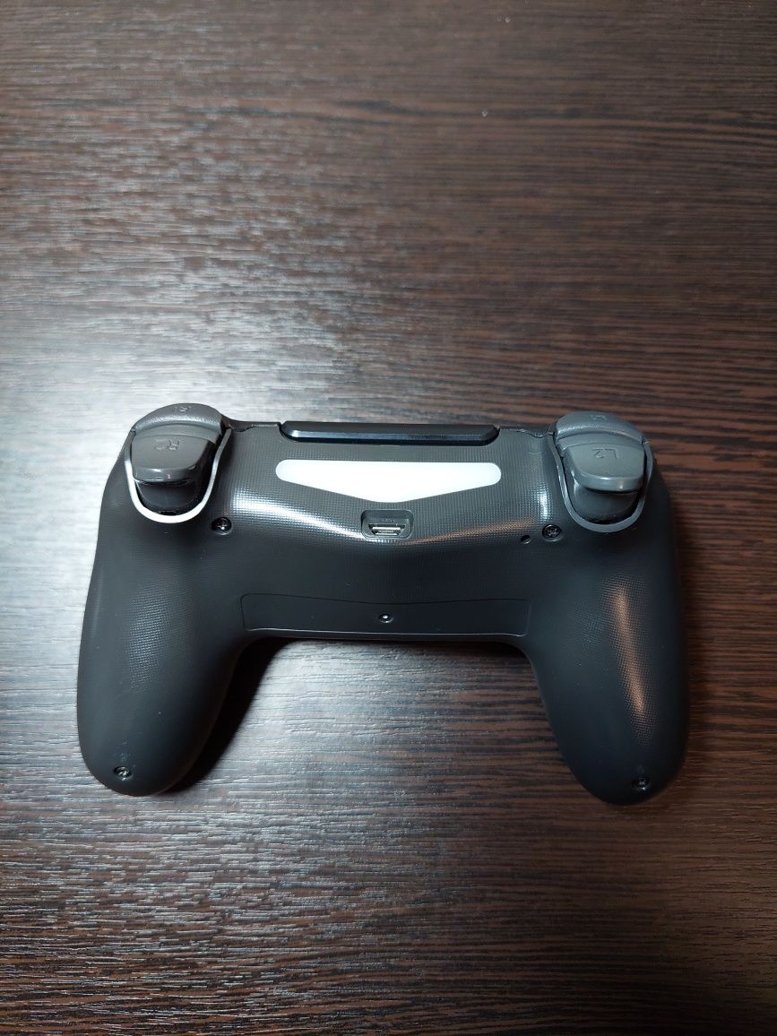 Dualshock 4, PS4.