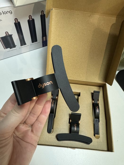 Продам набір заколок Dyson Hair Clips