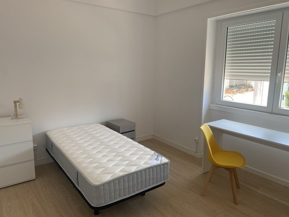 Coimbra. Quarto em celas em moradia renovada