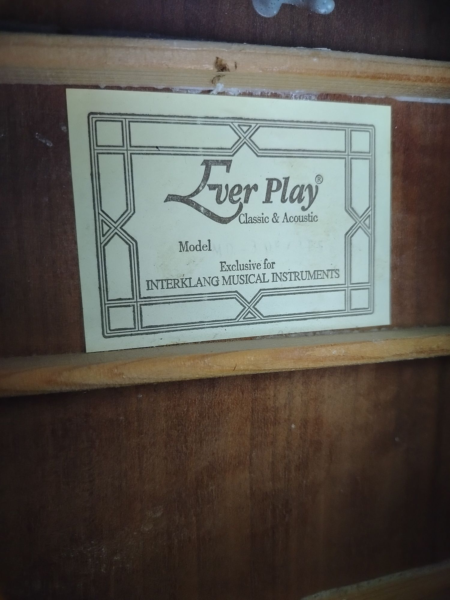 Gitara elektroakustyczna Every Play idealna dla początkujących